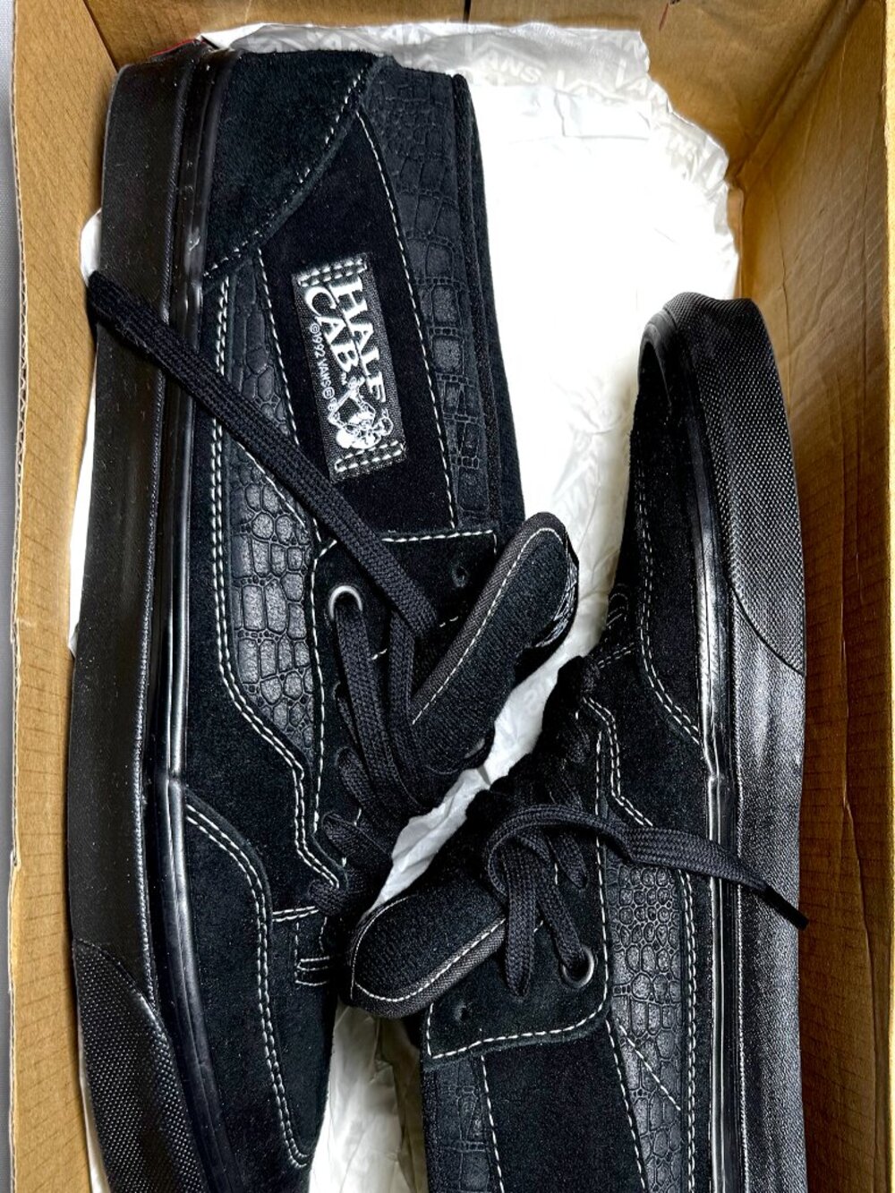 New Vans Half Cab Black Scales Sneakers Men's Size 9.5, Women's 11 rare - Picture 2 of 5